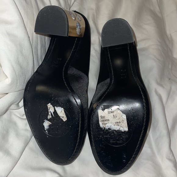 Gorgeous satin black Tory Birch heels - Picture 5 of 5